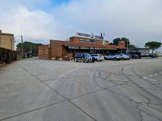 Business premise in Partides Rurals. Dos parcelas más negocio en el pla de monsó, lleida