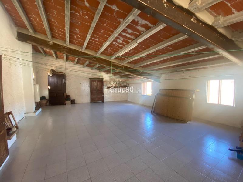 Foto 86f02daf-29f7-4f33-89c8-e2a9c8a11bb4. Casa con riscaldamento parcheggio in Godall