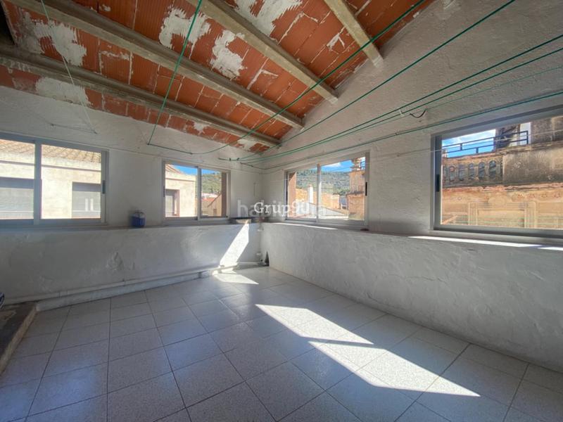 Foto b4c314ae-33d6-4a2c-b164-a2c366739e8b. Casa con riscaldamento parcheggio in Godall