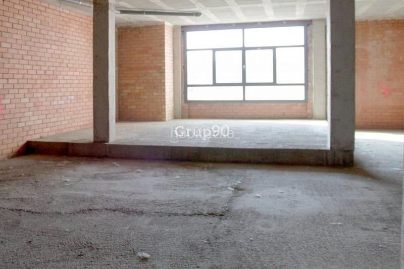 Foto 124fc21f-fa6f-408e-9183-86fc9f73c133. Lloguer local comercial a Cappont Lleida