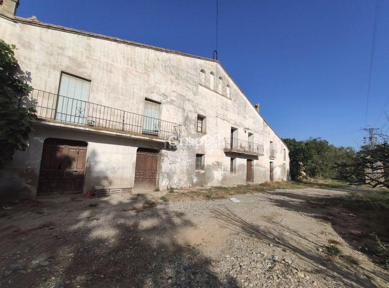 Foto a2848117-866d-467f-a84f-621f23eeec26. Local comercial a Llívia Lleida