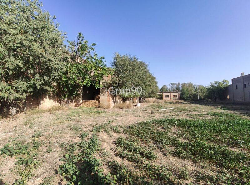 Foto ddcf33f5-71d5-428b-a873-1966a7379f5c. Local comercial a Llívia Lleida