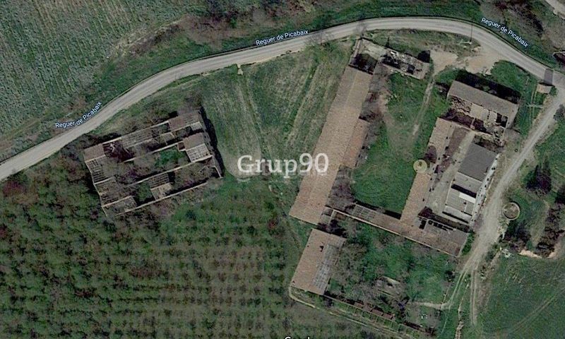 Foto f4ef0ad1-17fa-4b0b-b412-77601e03ac71. Local comercial a Llívia Lleida