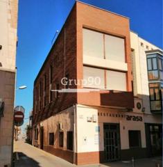 Casa a Santa Bàrbara. Hostalrestaurante en la plaza del pueblo