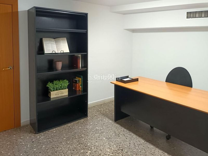 Foto 5a45c81f-356b-452e-8546-e19f52fb0785. Oficina oportunidad de inversión! oficina en venta con rentabilidad en la zona alta en Lleida