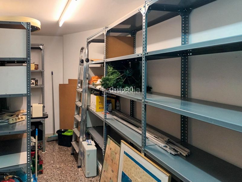 Foto b6861c15-3018-44ff-b6db-b9c00cec8a34. Oficina oportunidad de inversión! oficina en venta con rentabilidad en la zona alta en Lleida