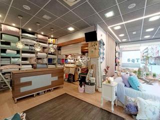 Local commercial  Ager. Gran oportunidad de inversión! se vende un amplio local comercia