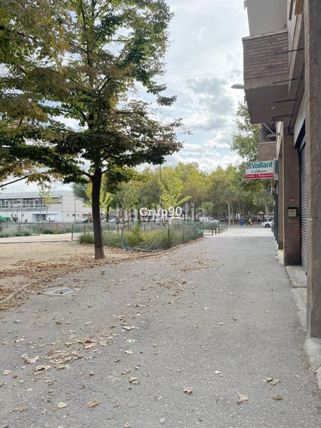 Foto a8a73d9b-b665-4777-8f75-f99dd89c17bb. Local comercial a Cappont Lleida