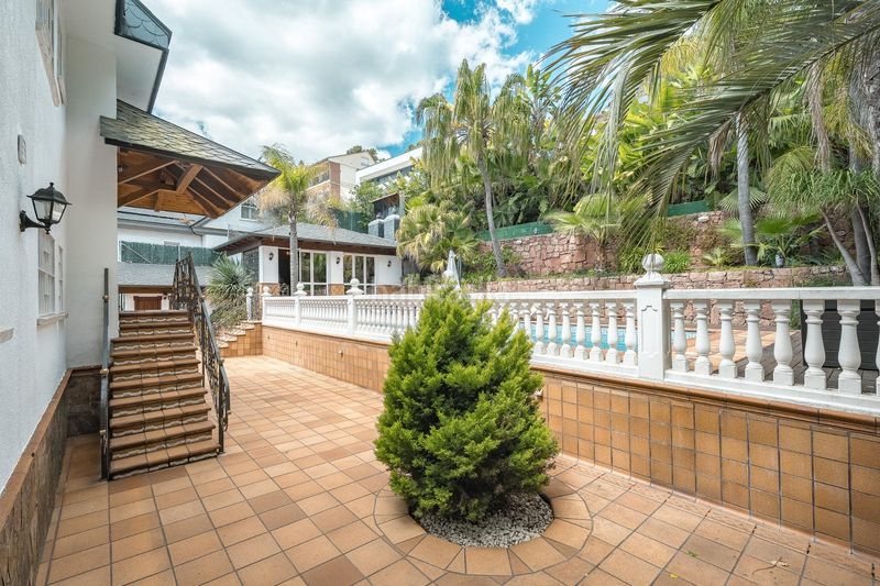 Foto c93f44af-6ee3-4158-929c-fac19f6f1994. Casa amb calefacció aparcament piscina a Pallejà