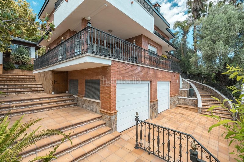 Foto cd5f3021-9ba3-4fe8-8e37-d7fb0d68d745. Casa amb calefacció aparcament piscina a Pallejà