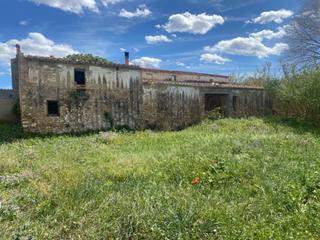Country house in Urbanitzacions. Estupenda finca para rehabilitar a menos de 1km de tortosa