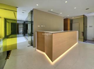 Rent Business premise in Joc de la Bola - Camps d'Esports. Se alquila local en la zona alta de lleida!