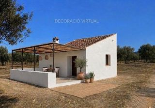 Casale in Santa Bàrbara. Encantadora casa de piedra bien comunicada
