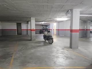 Aparcament cotxe  Calle quatre pilans. Se vende plaza de parking en cappont!