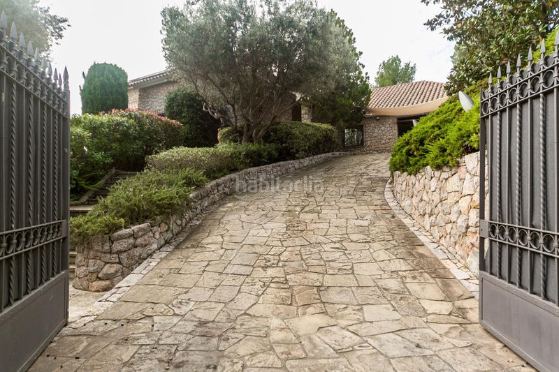 Foto 6e1b0c50-4428-4466-984f-f9a1017a9a83. Casa amb calefacció aparcament piscina a Pallejà