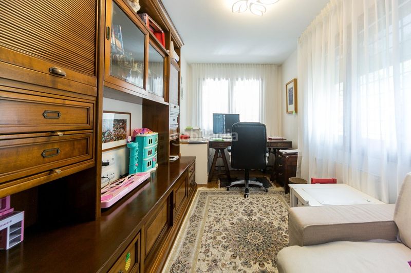 Foto d61475fa-a5ea-461f-9577-a910834d6a4a. Casa amb calefacció aparcament piscina a Pallejà