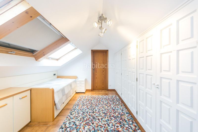 Foto e358da0b-61e3-4854-8542-d413eb9bf71a. Casa amb calefacció aparcament piscina a Pallejà