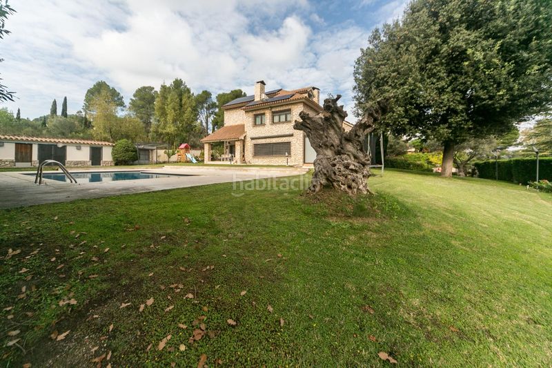 Foto fe76577a-a6ef-497e-8040-c369eb6c06cd. Casa amb calefacció aparcament piscina a Pallejà