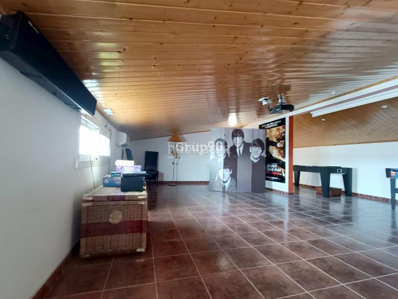 Foto 3576f5e0-6a69-4d9c-9c62-f1feded2a21c. Casa con riscaldamento parcheggio piscina in La Bordeta Lleida
