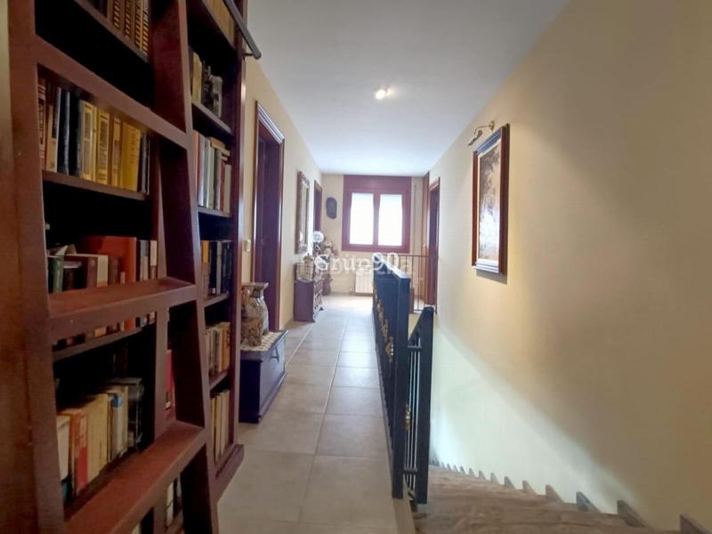Foto df2ad556-47ca-4f9e-9350-79482015c3f7. Casa con riscaldamento parcheggio piscina in La Bordeta Lleida