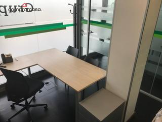 Alquiler Oficina en Calle abat escarré 6. Coworking. alquiler despacho privado en centro de negocios.