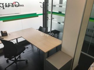 Rent Office space in Calle abat escarré 6. Coworking. alquiler despacho privado en centro de negocios.