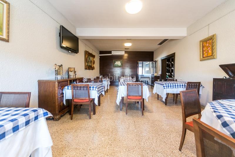 Foto 27729913-aa40-4f08-80b8-c24ec47a4f56. Casa amb calefacció a Montflorit Cerdanyola del Vallès