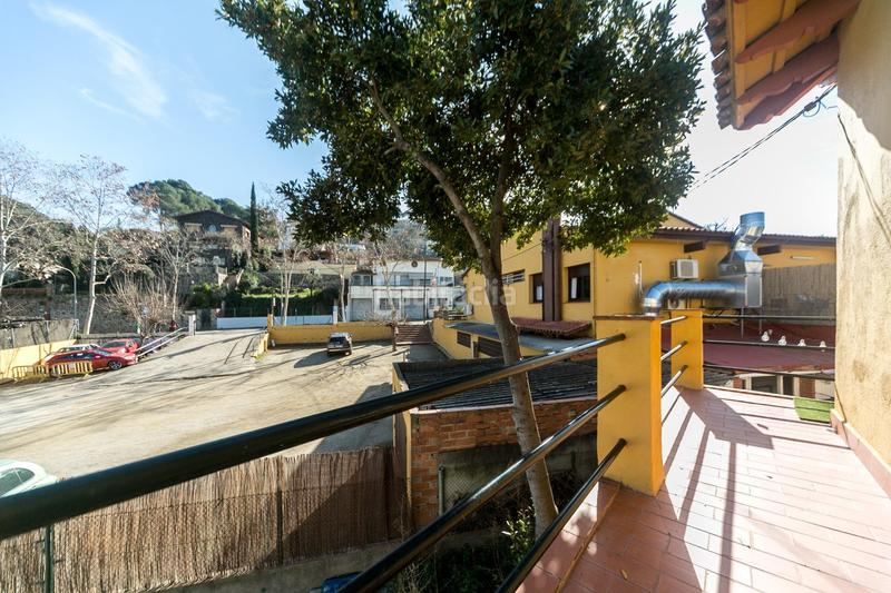 Foto e09bdd37-2141-4dc5-91a1-1bee187d0de8. Casa amb calefacció a Montflorit Cerdanyola del Vallès