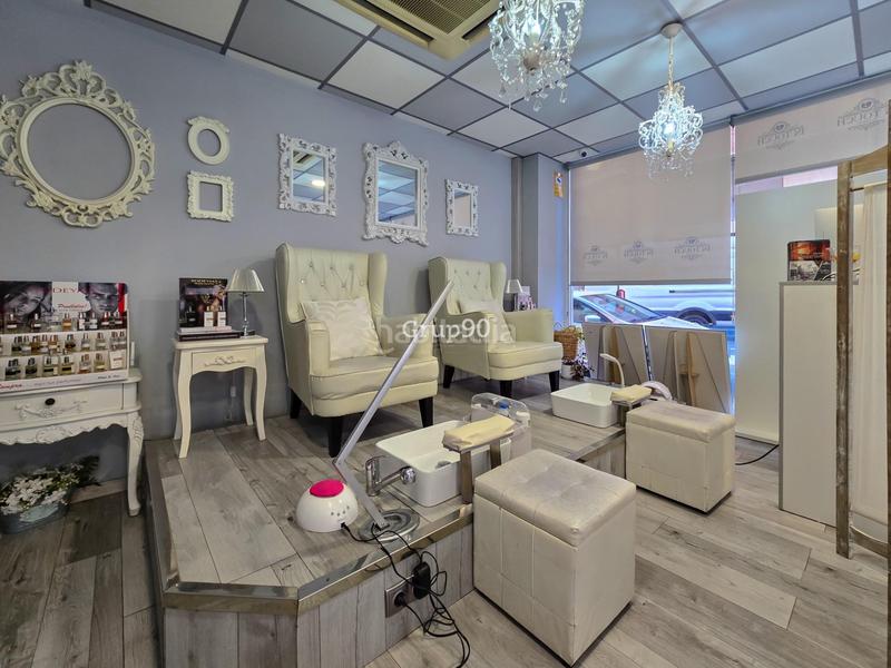 Foto 1fbc6a8e-f0af-43ac-8293-3b124d810868. Alquiler local comercial oportunidad de traspaso de centro de estética ! en Lleida