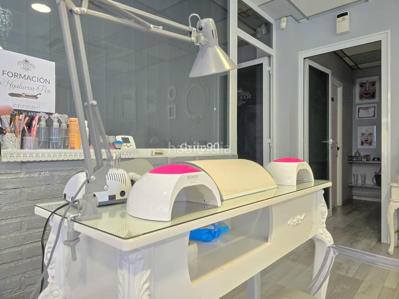 Foto 575b31f7-2ac7-4bcf-9a47-3f6f8c9eda8b. Alquiler local comercial oportunidad de traspaso de centro de estética ! en Lleida