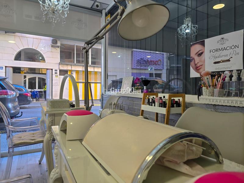 Foto 87084f66-6fb0-45e0-b5e9-c77d216a30a2. Alquiler local comercial oportunidad de traspaso de centro de estética ! en Lleida