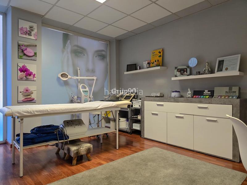 Foto cd0610d3-6768-4c08-8658-ec6d02d4415b. Alquiler local comercial oportunidad de traspaso de centro de estética ! en Lleida