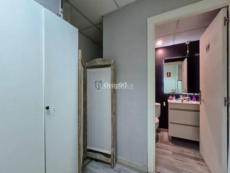 Foto d19df512-ea28-41c4-aeca-843a847f1894. Lloguer local comercial a Centre Històric Lleida