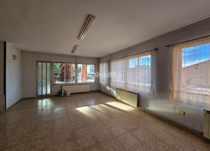 Foto 6a909d46-d961-4795-bbb2-7309e21bc043. Edifici a carrer carrer de la bonavista 15 a Alcarràs