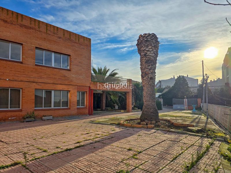 Foto d343d407-8323-426b-ae19-b48a7757eb80. Edifici a carrer carrer de la bonavista 15 a Alcarràs