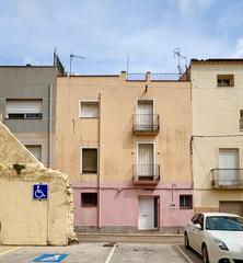 Casa a Santa Bàrbara. Gran casa de pueblo a dos calles en el centro