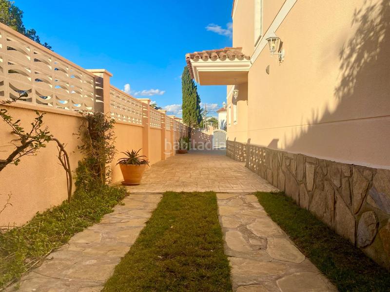 Foto 47519aac-0858-40db-9082-96d79829ad24. Casa pareada fantástico pareado en miamiplatja en Miami Platja