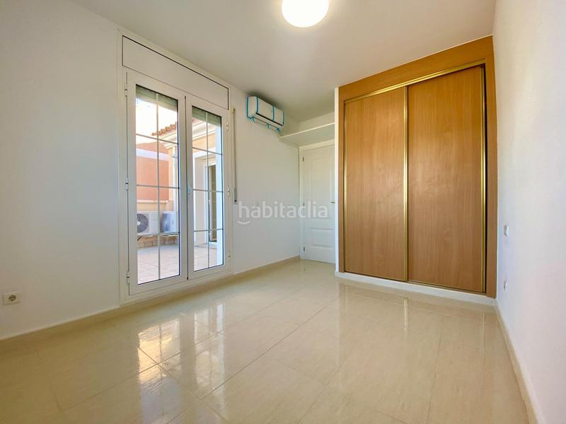 Foto 52979c39-5b2d-4182-9f47-d05faf370269. Casa pareada fantástico pareado en miamiplatja en Miami Platja