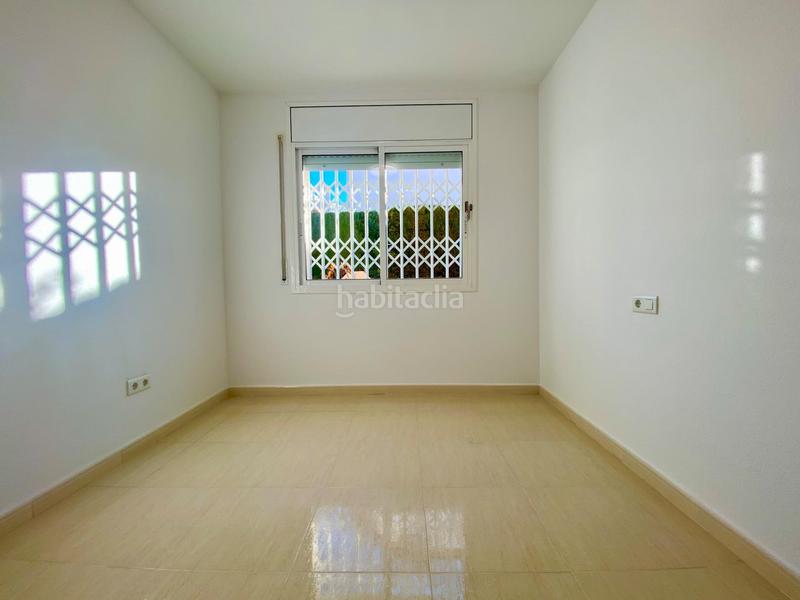 Foto 53e3c577-9db6-49bf-b534-e3a0a1d042b0. Casa pareada fantástico pareado en miamiplatja en Miami Platja