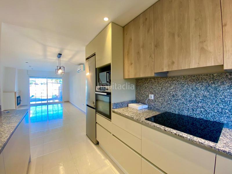 Foto 5fe73cc9-a670-4cdc-ae14-6798b0f151c3. Casa pareada fantástico pareado en miamiplatja en Miami Platja