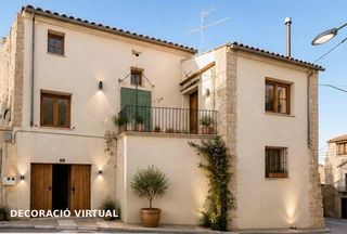 Bauernhof in Sarroca de Lleida. Casa con patio, piso y desván en sarroca de lleida