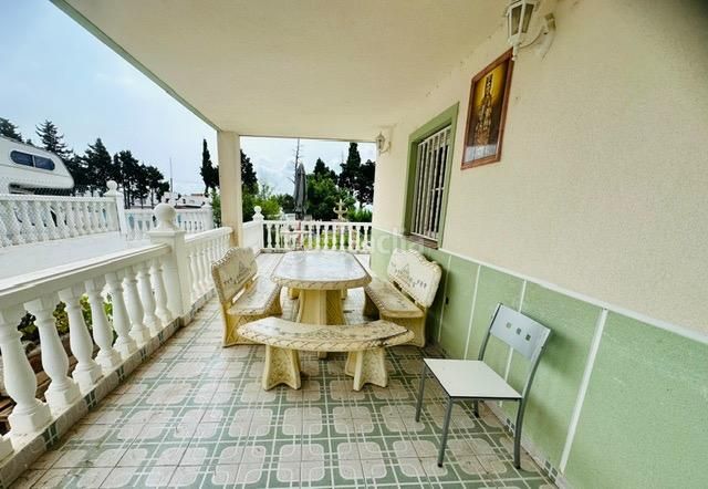 Foto da9edfd1-b6d3-4e96-a497-70debd0dd154. Xalet amb aparcament piscina a Alcanar