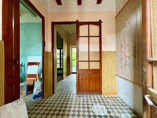 Casa a Santa Bàrbara. Histórica casa centenaria con patio