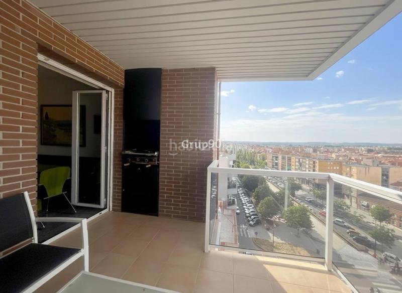Foto 636a1d36-9f71-40b7-9955-8926bd021a08. Ático  con vistas panorámicas abiertas al horizonte, a pocos minutos del eix comercial! en Lleida