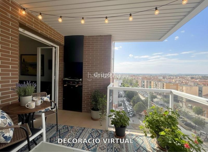 Foto 90b118bb-db62-4098-ab8a-cc59772b4473. Ático  con vistas panorámicas abiertas al horizonte, a pocos minutos del eix comercial! en Lleida
