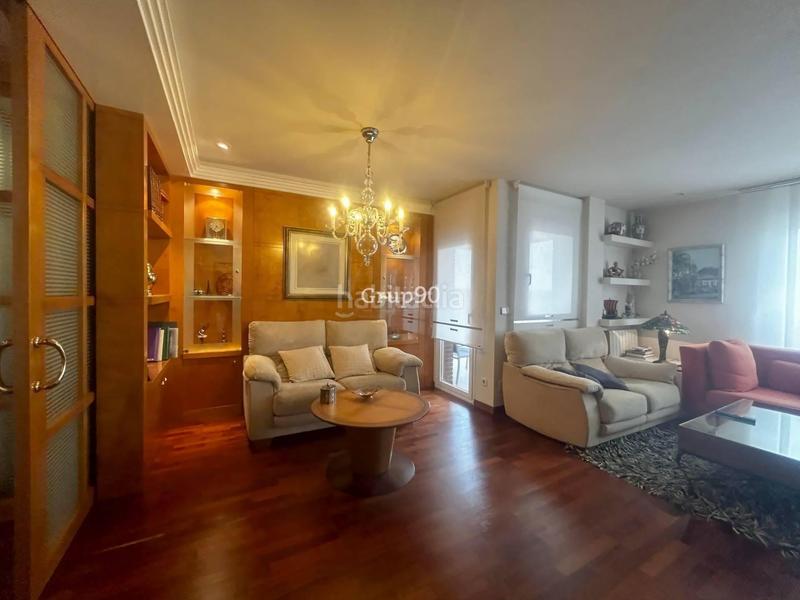 Foto d5de5df4-28a4-494c-adc4-542111f218dd. Ático  con vistas panorámicas abiertas al horizonte, a pocos minutos del eix comercial! en Lleida