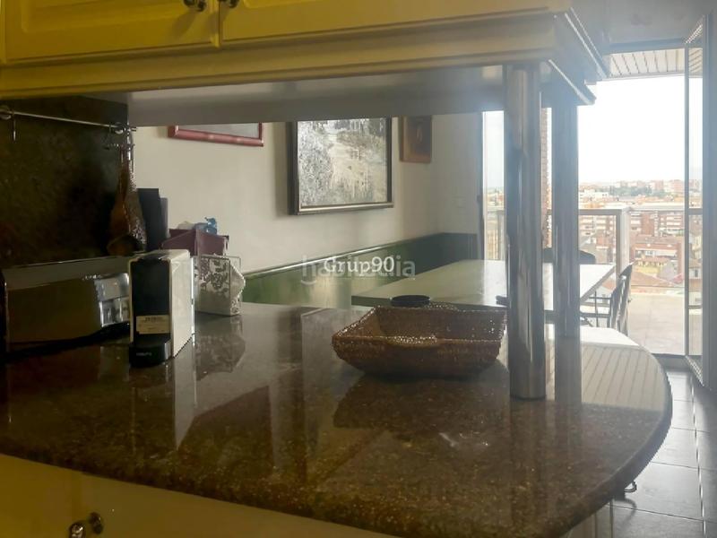 Foto e88d6cc1-e0d2-430b-82f4-4c0078dde8dc. Ático  con vistas panorámicas abiertas al horizonte, a pocos minutos del eix comercial! en Lleida