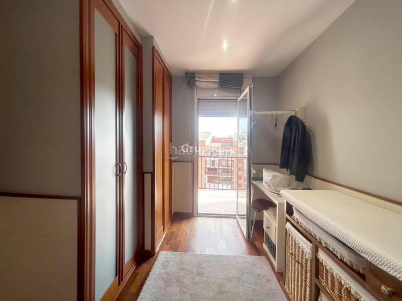 Foto f1fca77f-5748-480b-8ac7-214cf862442f. Ático  con vistas panorámicas abiertas al horizonte, a pocos minutos del eix comercial! en Lleida