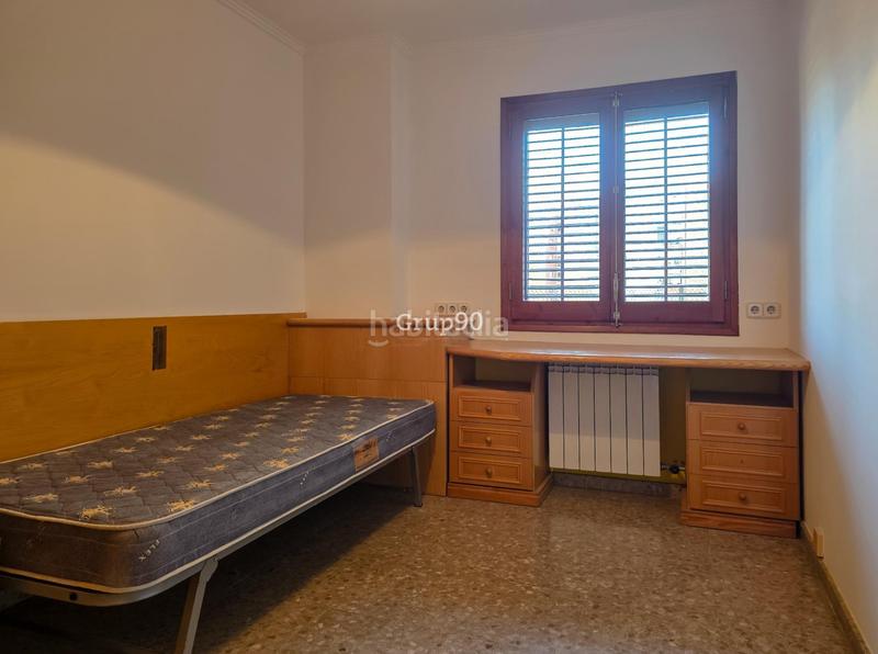 Foto 6653c225-aca0-4588-8525-53c8d86f340f. Piso excelente oportunidad en zona escorxador ! en Lleida