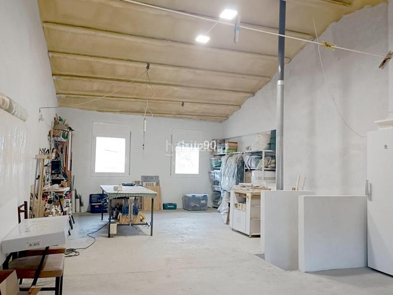 Foto 648d4c36-a1ae-485f-bf4d-2511b392d6b0. Casa con riscaldamento parcheggio in Bell-lloc d´Urgell